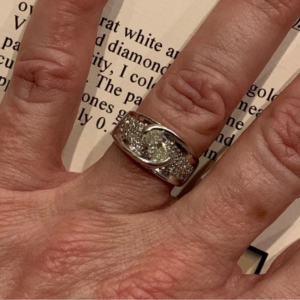 14k Gold Diamond Ring - Picture 9 of 10